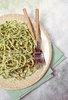 Spaghetti with pesto sauce, homemade, no people