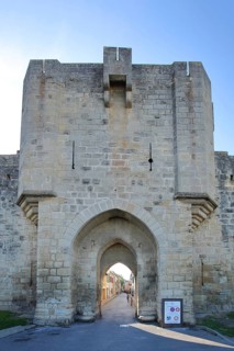 Porte des Remblais, town gate and historic town fortifications, town wall, Aigues-Mortes, Gard,