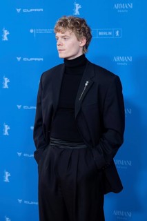 Lucas Lynggaard Tønnesen on the Red Carpet in front of the premiere of The Weight at the Berlinale