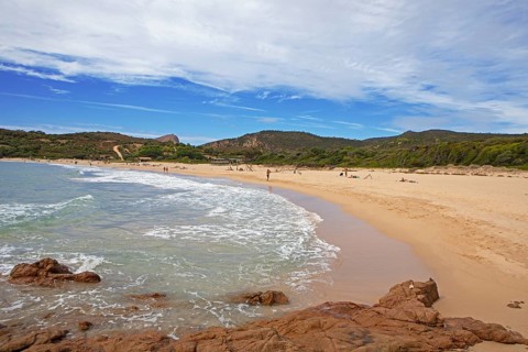 Plage d'Arone sandy beach, Capo Rosso and the Genoese Tower in the back, Piana, Corse-du-Sud