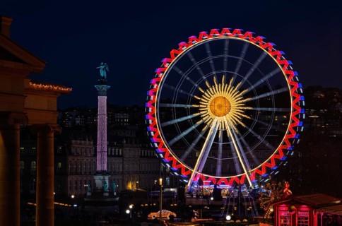 Christmas market with Christmas pyramid, Ferris wheel, New Palace, Jubilee Column, Concordia,