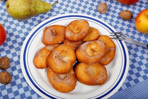 Swabian cuisine, harvest cakes, dessert, dessert, fat baked goods, doughnuts, fried food, lard