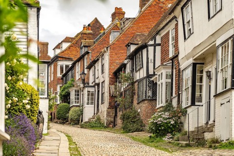 Mermaid Street with cobblestones in the old town centre of Rye, East Sussex, England, Great Britain