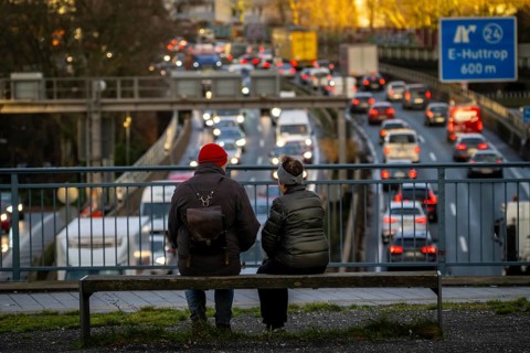 Traffic jam on the A40 motorway, city passage, Essen-Huttrop junction, traffic jam in both
