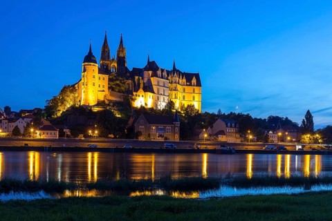 Bishop's castle, Albrechtsburg and cathedral with Elbe at blue hour, Meissen, Saxony, Germany