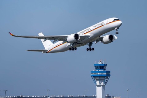 Cologne-Bonn Airport, CGN, Airbus A350-900 of the German Air Force, 10+03, government aircraft,