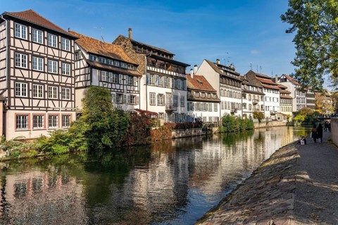 Half-timbered buildings on the Ill in the La Petite France tanners' quarter, Strasbourg, Alsace,