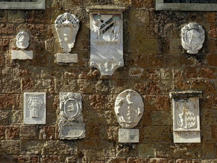Coat of arms, official coat of arms, reliefs in marble stone, Palazzo Pretorio, Palazzo Pretorio,