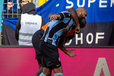 Football 3rd division, 2024/25 season, matchday 8: Waldhof Mannheim vs Rot-Weiß Essen. Picture: Big