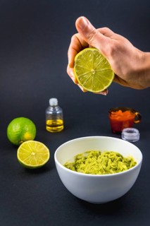 We put a little lime. Recipe to prepare a nice guacamole