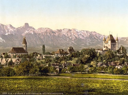 Thun, Kirche und Schloss, mit Blick auf das Stockhorn, Bernese Oberland, Schweiz, Historic,
