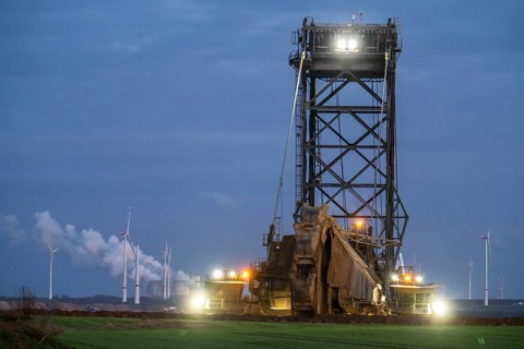 Edge of the Garzweiler II open-cast lignite mine, at the village of Lützerath, the last village to