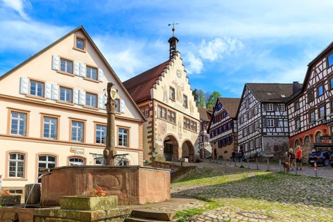 Historic market square with town hall with stepped gable and half-timbered houses, Schiltach, Black