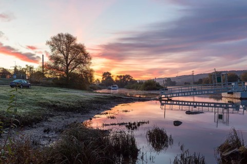 Sunrise on the Elbe in Kötitz, Coswig, Saxony, Germany
