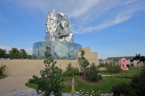 Parc des Ateliers and Modern Building Tour Luma 56m high by architect Frank Gehry 2021, modernism,