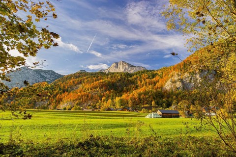 Grundlsee in autumn, salzkammergut, styria, Austria