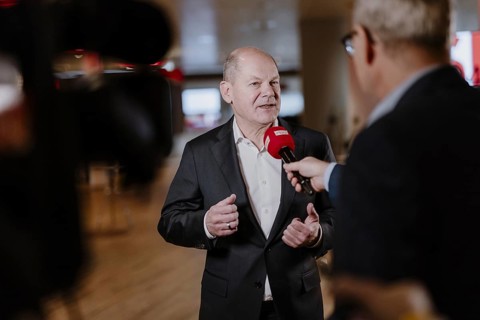 Olaf Scholz (SPD), Federal Chancellor, recorded during his speech at the state representatives'