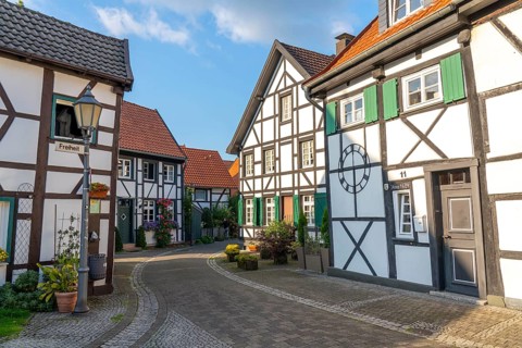 Old village of Westerholt, listed district of Herten Westerholt, over 60 old, well-renovated
