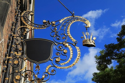 Brewers' guild sign, on the Vogthaus, Haus zu den Heiligen Drei Königen, from 1597, Stadt Neuss,