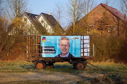 Large poster for the Bundestag election 2025 with the direct candidate from the CDU Henning Rehbaum