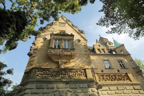 Neo-Gothic Liebieghaus built in 1896, art museum, Museumsufer, Schaumainkai, Sachsenhausen,