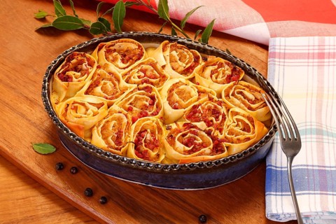 Swabian cuisine, Swabian doughnuts in a casserole dish, Swabian pasta sack, stuffed pasta pancakes