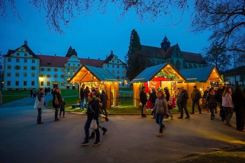 Christmas market, blue hour, Salem Castle, Lake Constance, Bodenseekreis, Baden-Württemberg,