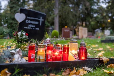 All Saints' Day at the Prague Cemetery in Stuttgart. Catholics commemorate their deceased relatives