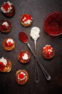 Demidoff pancakes, mini pancakes, with sour cream and red caviar, homemade, no people