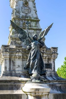 Jardim do Infante Dom Henrique statue, Ribeira district, city of Porto, Portugal