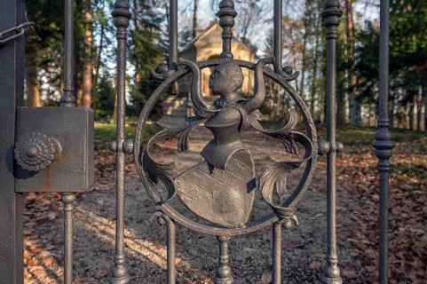 Tucher coat of arms on the Tor tor of the Tucher family mausoleum, Simmelsdorf, Middle Franconia,