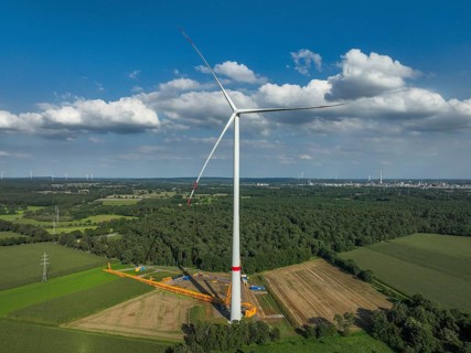 Dorsten, North Rhine-Westphalia, Germany, construction of a wind turbine. Wind farm Große Heide