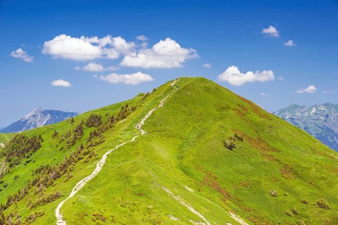 Panoramic hiking trail from Fellhorn, 2038m, to Soellereck, 1706m, Allgäu Alps, Bavaria, Germany