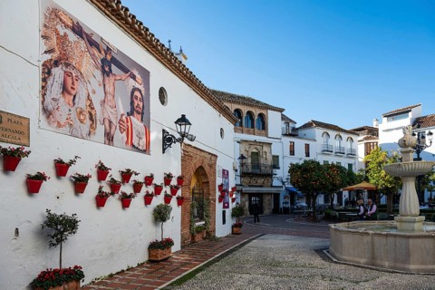 MARBELLA, SPAIN - JANUARY 31, 2026: Aerial view of a historic Spanish Plaza de los Naranjos with