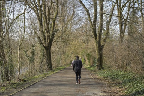 Jogger, riverside path along the Teltow Canal, Lichterfelde, Hindenburgdamm, Lichterfelde, Berlin,