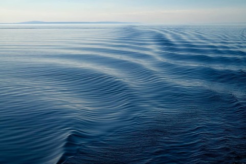 Keelwater, stern wave, waves in water, Bregenz, Vorarlberg, Lake Constance, Austria