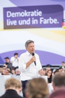 Robert Habeck (Vice-Chancellor and Federal Minister for Economic Affairs and Climate Protection,