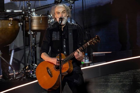 Hans-Timm Timsen Hinrichsen, singer and guitarist from Santiano live at ZAG Arena Hannover on 29.03