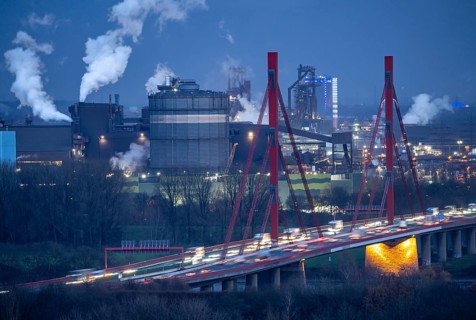 Thyssenkrupp Steel steelworks, blast furnaces 8 and 9, gasometer, motorway bridge of the A42 over