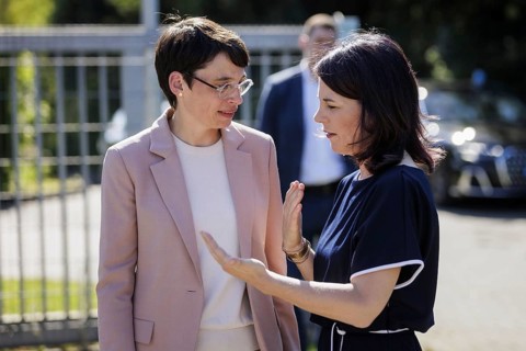 Annalena Bärbock (Alliance 90/The Greens), Federal Minister of Foreign Affairs, and Josefine Paul,