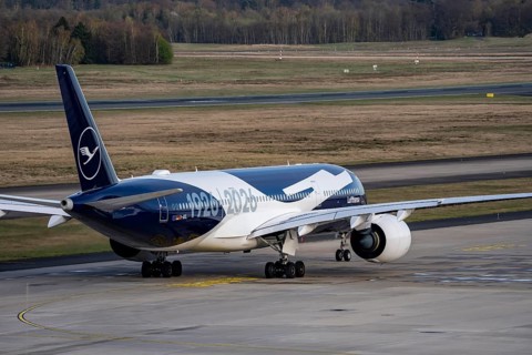 Special flight to mark Lufthansa's 100th anniversary, on Easter Monday 2026, Airbus A350-900,