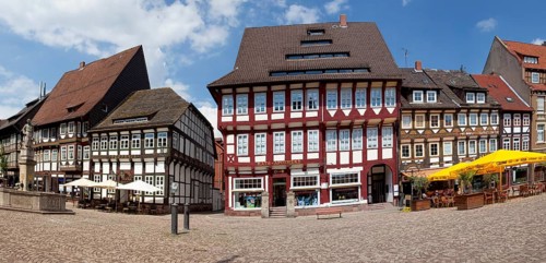 Market square with Till Eulenspiegel fountain in Einbeck, Lower Saxony, Germany, Europe, Marktplatz