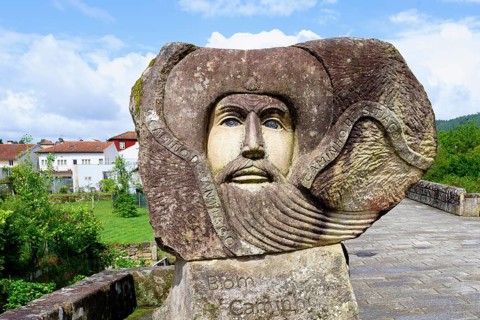 Statue greeting Good Road on the Pilgrim Road to Santiago, Ponte de Lima, Minho, Portugal