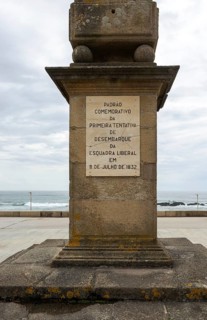 Padrão da Memória memorial monument to landing of troops 8 July 1832, Vila do Conde, northern