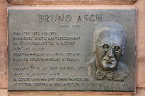 Memorial plaque to SPD politician Bruno Asch, relief, bust, text, inscription, town hall,