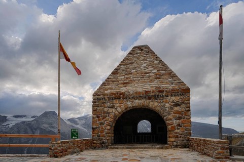 Memorial at Fuscher Törl, Großglockner High Alpine Road, Hohe Tauern National Park, Salzburger