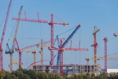 Taiwanese chip manufacturer TSMC is building a new ESMC chip factory in Dresden together with