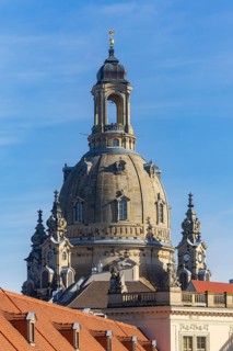 View from the small ballroom of the Residenschloss over the Stallhof to the Church of Our Lady,