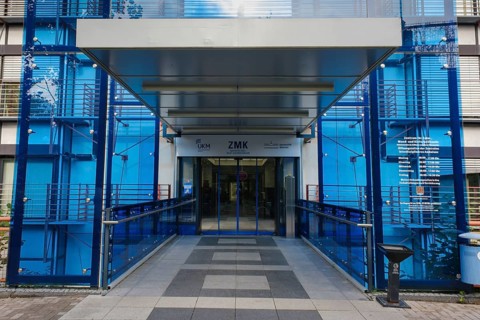 Entrance to the ZMK, Centre for Dental, Oral and Maxillofacial Medicine, Dental Clinic, University