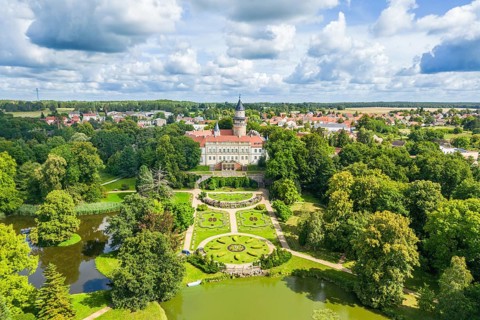 Aerial view, drone photo: Wiesenburg Castle and Park, Wiesenburg in der Mark, Hoher Fläming nature